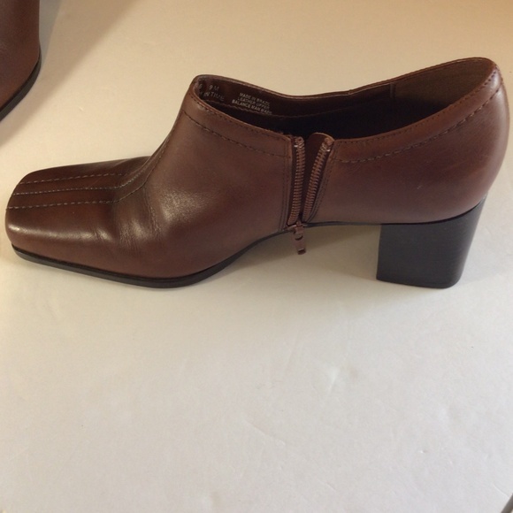 Naturalizer Brown Leather Heeled Loafers 9M  90s Minimalist Slip-On Shoes - Picture 10 of 16